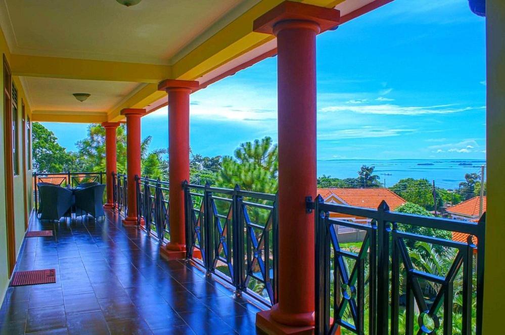 Rosemary Courts Bed And Breakfast Entebbe Exterior foto