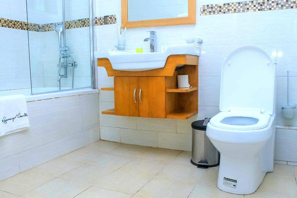 Rosemary Courts Bed And Breakfast Entebbe Exterior foto